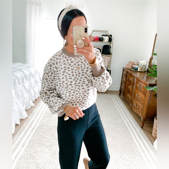 Ann Taylor Leopard Print Wool Blend Round Neck Sweater Size Medium Neutral Color - Picture 3 of 7